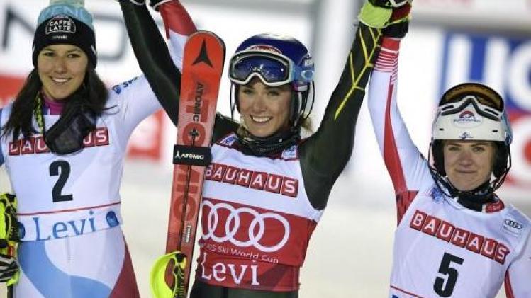 Mikaela Shiffrin skiet naar zege in slalom Levi