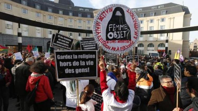 Betoging tegen geweld tegen vrouwen trekt door Brussel
