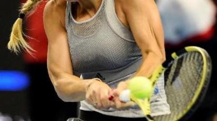 Caroline Wozniacki bergt tennisracket op na Australian Open