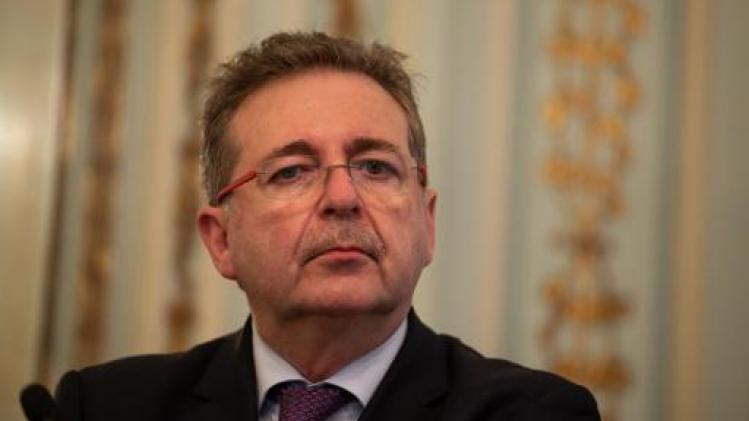 Vervoort wil dringend zelfde regels voor taxi- en privéchauffeurs