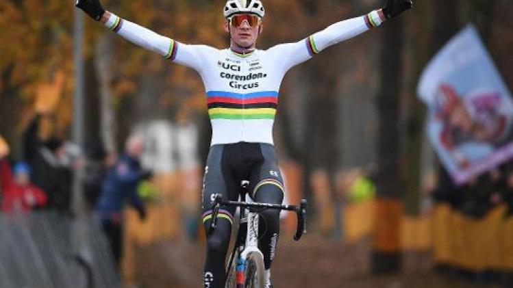 Mathieu van der Poel is na 'nederlaag' in Ronse opnieuw de beste in Overijse