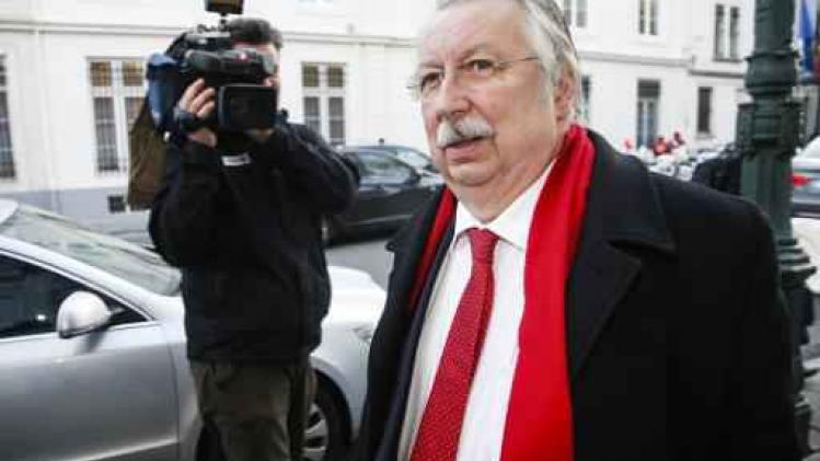Minister van Begroting Flahaut wil dat Franse gemeenschap schoolopleiding wezen bekostigt