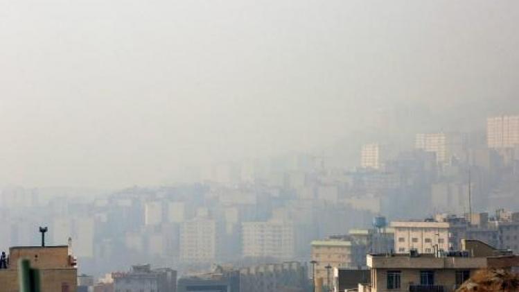 Iraanse scholen gaan opnieuw dicht door zware smog