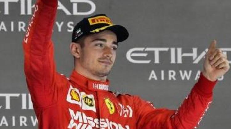 Charles Leclerc blijft tot eind 2024 bij Ferrari