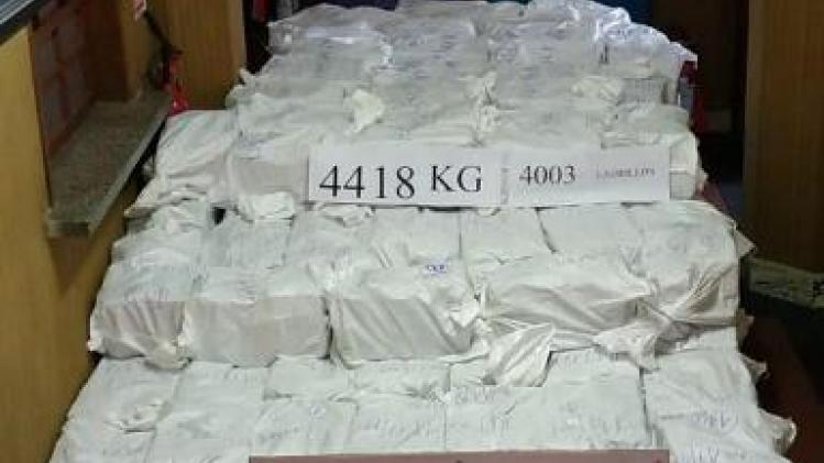 Politie in Uruguay neemt recordvangst van 6 ton cocaïne in beslag