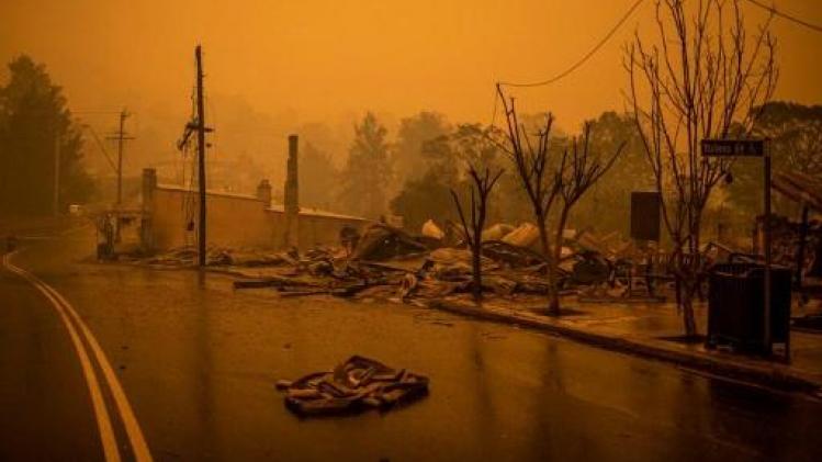 Bosbranden Australië - Dodentol loopt op tot veertien