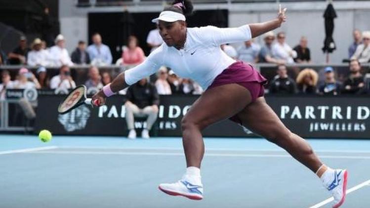 Serena Williams boekt eenvoudige zege bij rentree