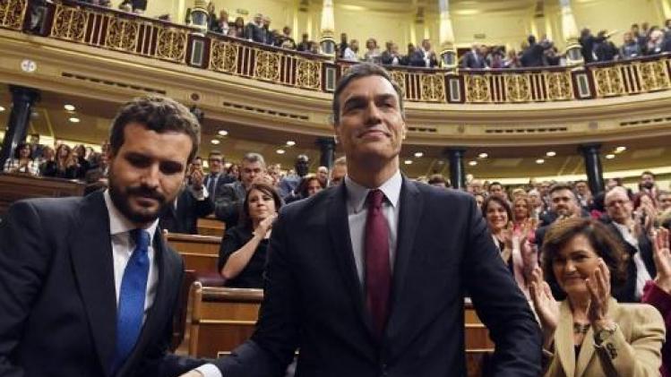Spaanse premier Pedro Sánchez krijgt het vertrouwen van het parlement