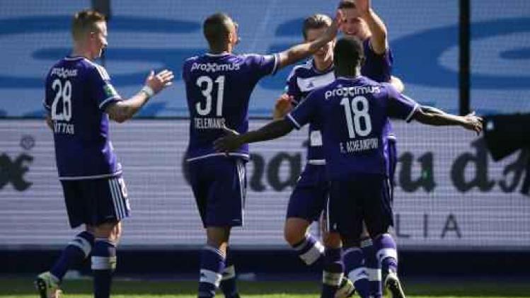 Anderlecht pakt belangrijke zege tegen AA Gent en houdt titelkansen gaaf