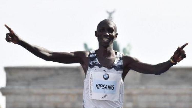 Marathonkampioen Wilson Kipsang geschorst voor overtredingen van dopingreglement