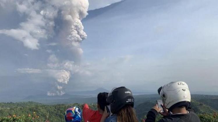 Duizenden mensen geëvacueerd na uitbarsting vulkaan op Filipijnen