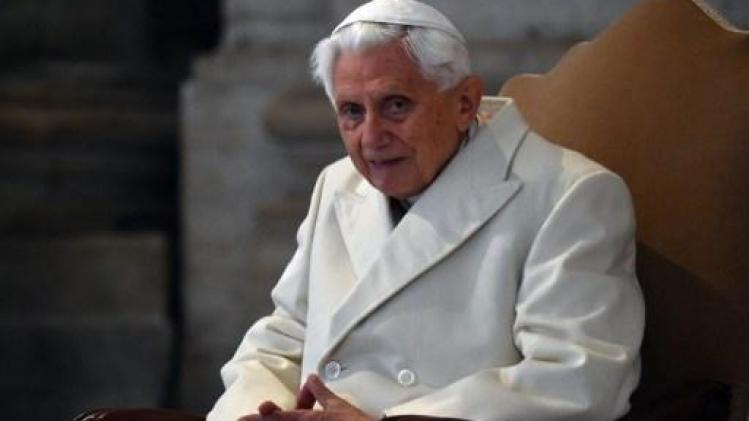 Ex-paus Benedictus kant zich in nieuw boek tegen afschaffing priestercelibaat