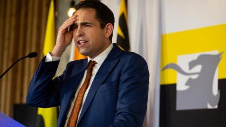 Vlaams Belang verzamelt in vijf dagen 50.000 handtekeningen voor nieuwe verkiezingen