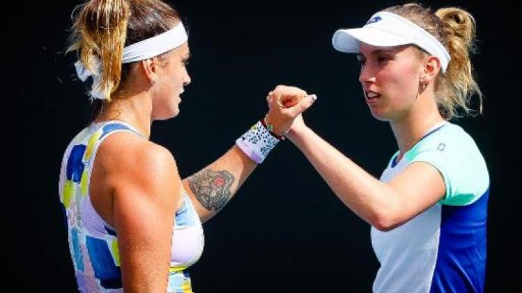 Elise Mertens met Aryna Sabalenka naar kwartfinales dubbelspel op Australian Open