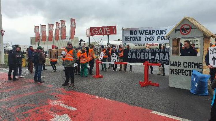 Vredesactie protesteert in Antwerpse haven tegen komst "Saoedisch wapenschip"