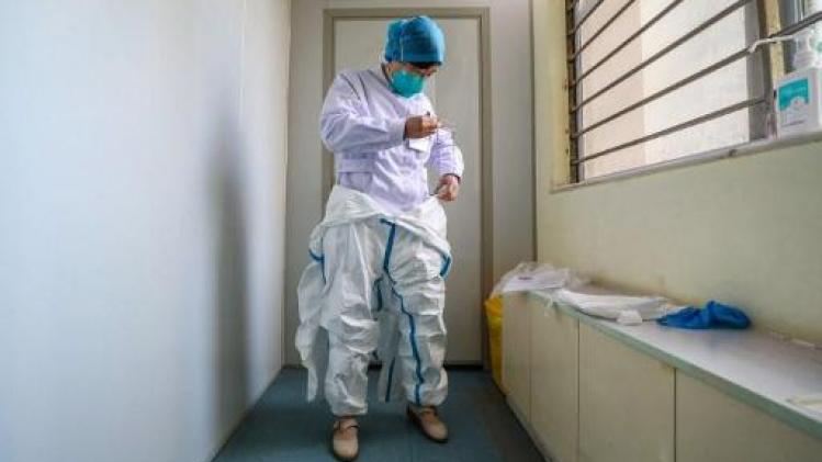 Coronavirus - EU stuurt 12 ton beschermende kledij naar China