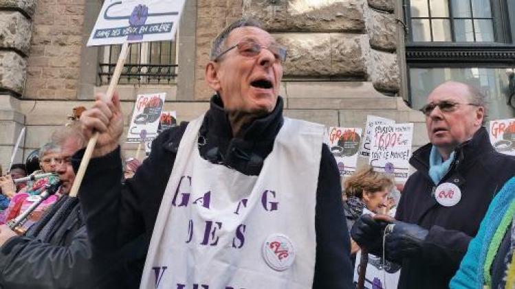 Pensioendienst houdt voorlopig vast aan controles op inkomensgarantie ouderen