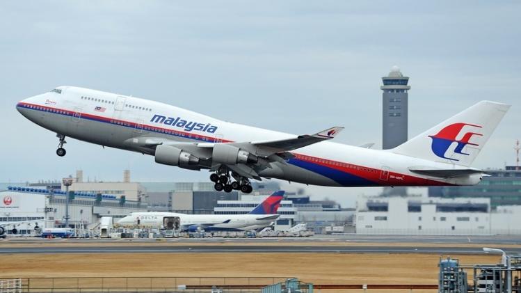 Boeing_747-4H6,_Malaysia_Airlines_AN2227765