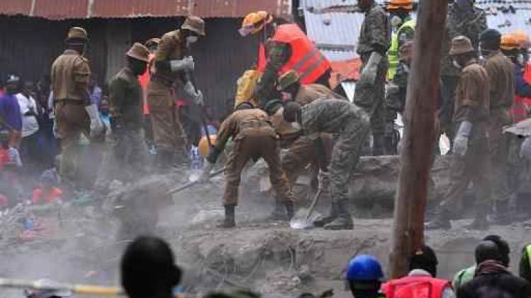Vrouw na 6 dagen levend onder puin gehaald in Nairobi