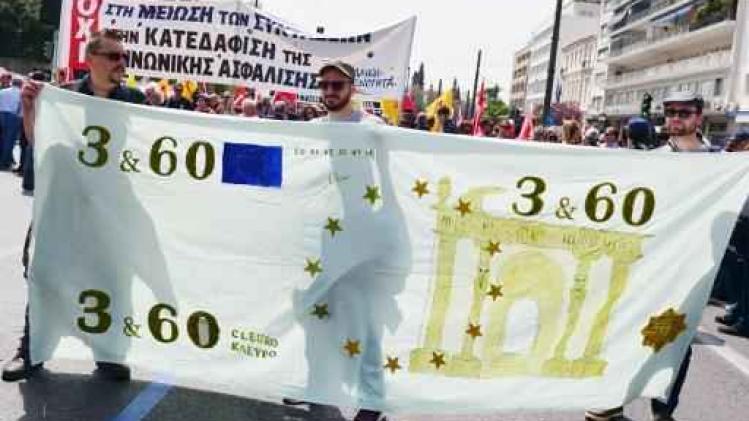 Griekse vakbonden leggen meerdere dagen land lam