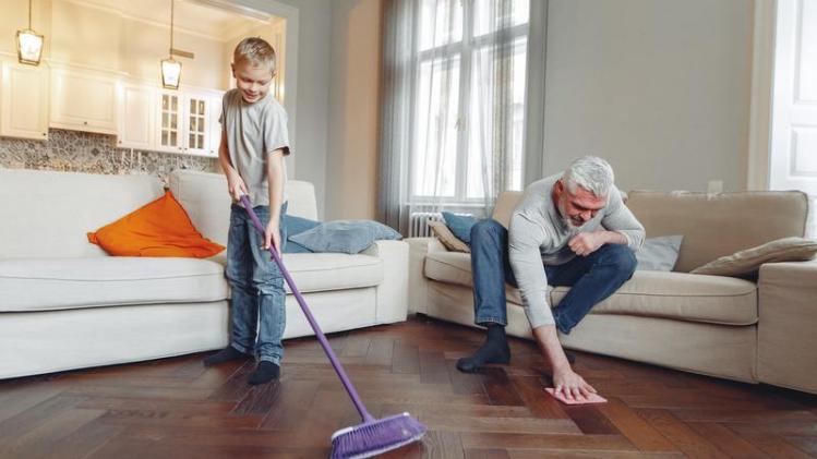 photo-of-man-cleaning-the-floor-3890198