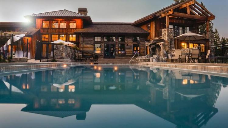 house-luxury-villa-swimming-pool-32870
