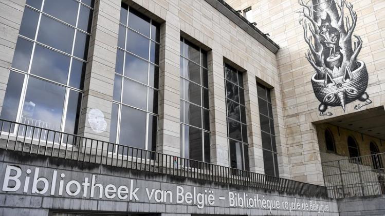 BIZAR. Boek in Brusselse Koninklijke Bibliotheek heeft kaft van... mensenhuid