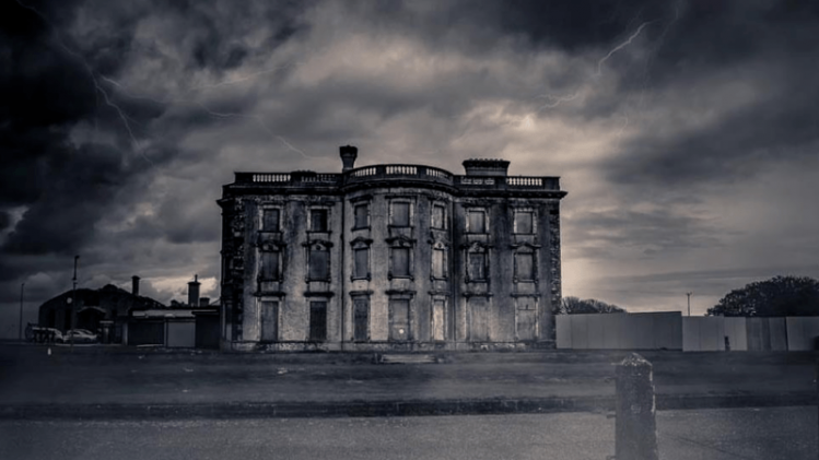 Het engste spookhuis van Ierland staat te koop (foto's)