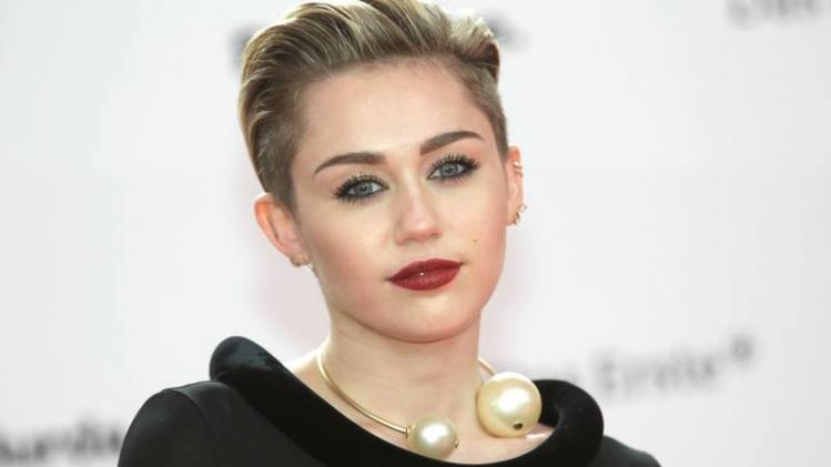 Miley Cyrus cancels bushfire relief concert in Australia