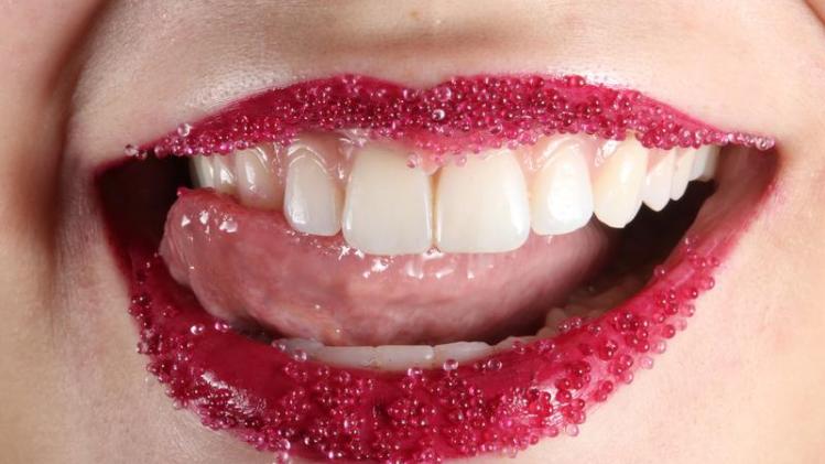 Tandenbleektrend op TikTok is "extreem gevaarlijk"