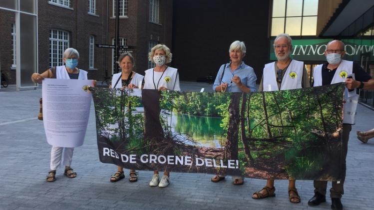 "De Groene Delle gered door 40.000 burgers"voor behoud van de Groene Delle bij begin Hasseltse gemeenteraad