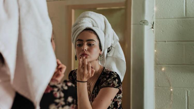 Drie duurzame manieren om je make-up eraf te halen