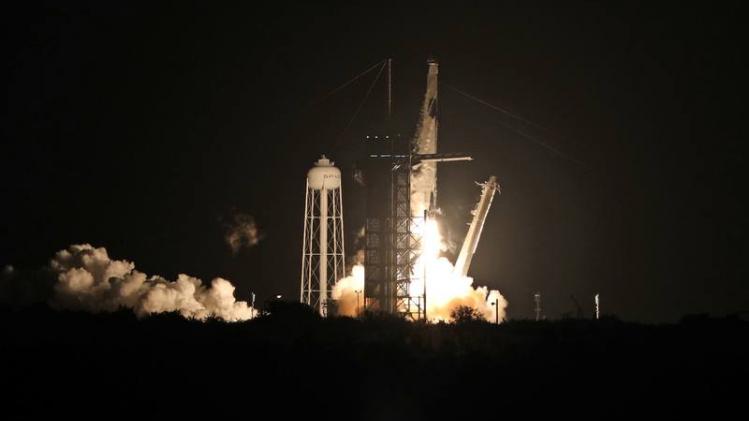 NASA en SpaceX lanceren vier astronauten naar ISS