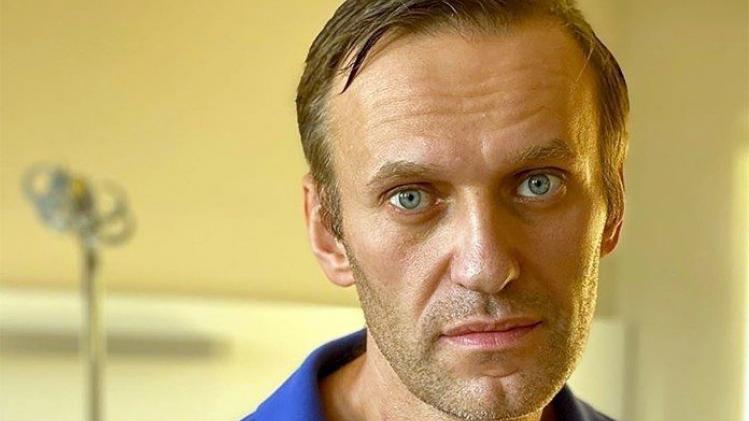 "Geheime agent onthult aan Navalny zelf hoe hij was vergiftigd via onderbroek"
