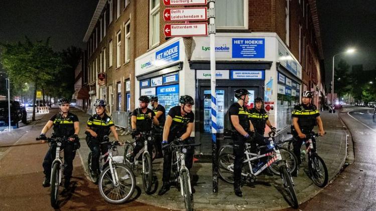 Nederlandse politie test blauwe zwaailichten voor agenten te fiets