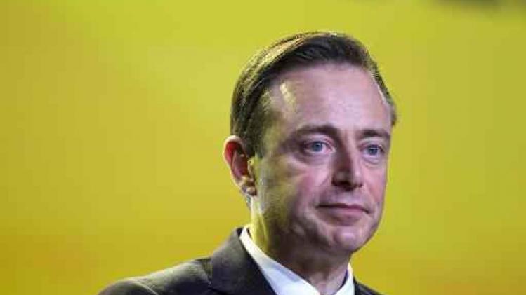 De Wever start campagne om meer agenten met allochtone achtergrond te rekruteren
