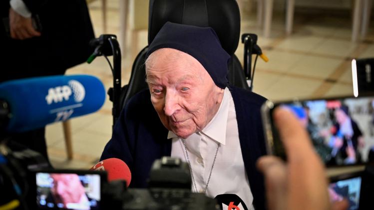 oudste persoon van Europa overleeft coronabesmetting