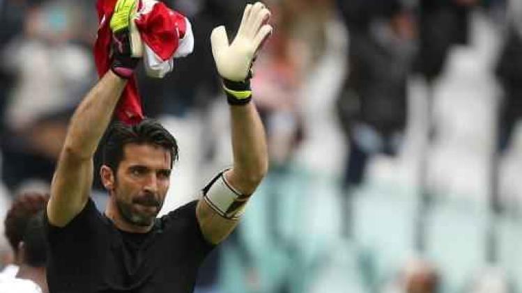 Sterkhouders Buffon en Barzagli blijven Juventus trouw