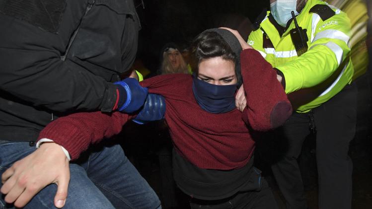 Londense politie verdedigt aanpak tijdens wake voor Sarah Everard