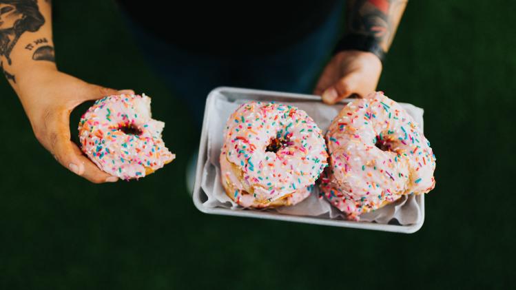 Goed nieuws voor veganisten: deze keten lanceert 42 vegan donuts