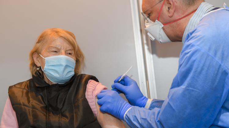 Volgende week 40 procent minder coronavaccins toegediend in Vlaanderen