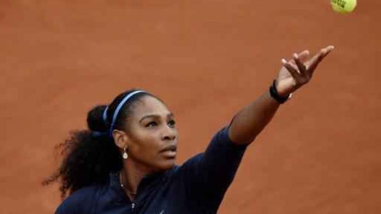 Titelverdedigster Serena Williams snelt in 42 minuten naar tweede ronde op Roland Garros