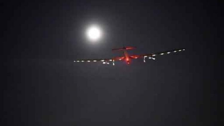 Solar Impulse 2 legt dertiende etappe wereldreis succesvol af