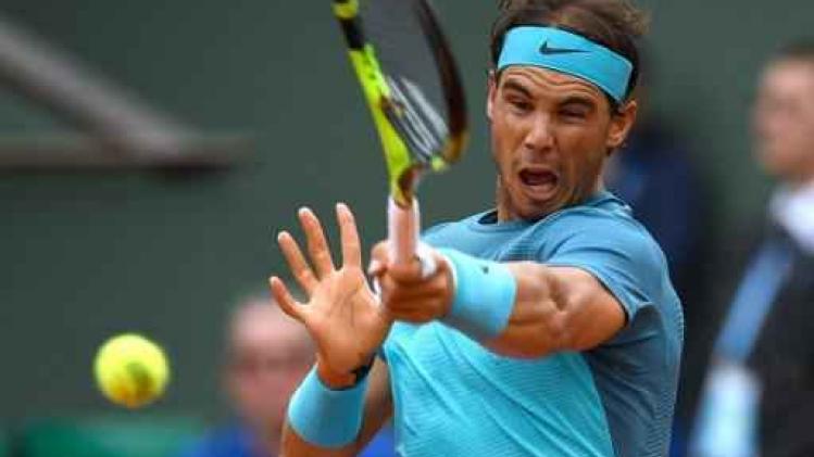 Rafael Nadal blijft op koers voor tiende titel in Parijs