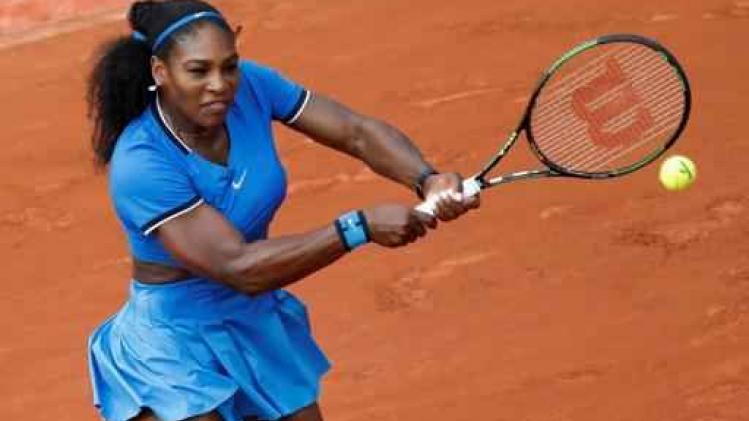 Serena Williams op drafje naar derde ronde in Parijs