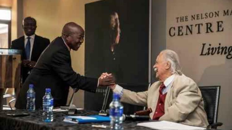 Persoonlijke assistente en chauffeur van Mandela krijgen hun deel van erfenis