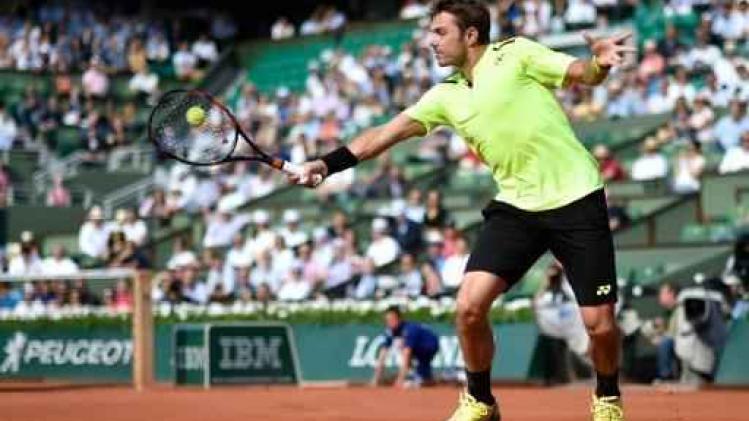 Titelverdediger Wawrinka bereikt vierde ronde op Roland Garros