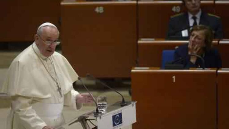 Misbruik: Paus stelt wettelijk kader voor uit ambt zetten van "nalatige" bisschoppen voor