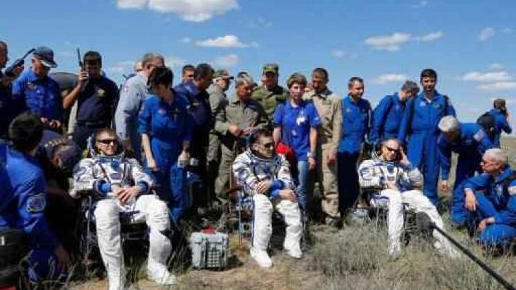 Drie astronauten veilig geland op aarde na zes maanden in ISS