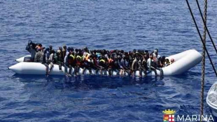 Vluchtelingencrisis - Recordaantal mensen via Middellandse Zee naar Italië sinds deal EU-Turkije